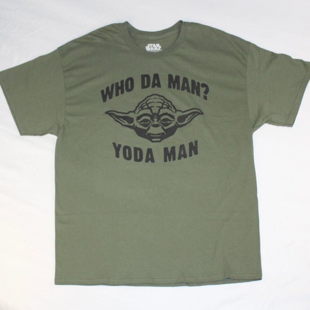 StarWars Large "Who Da Man? Yoda Man" Green Tshirt